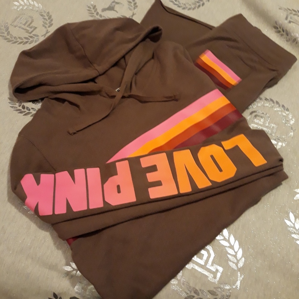 VS Pink Rainbow outfit